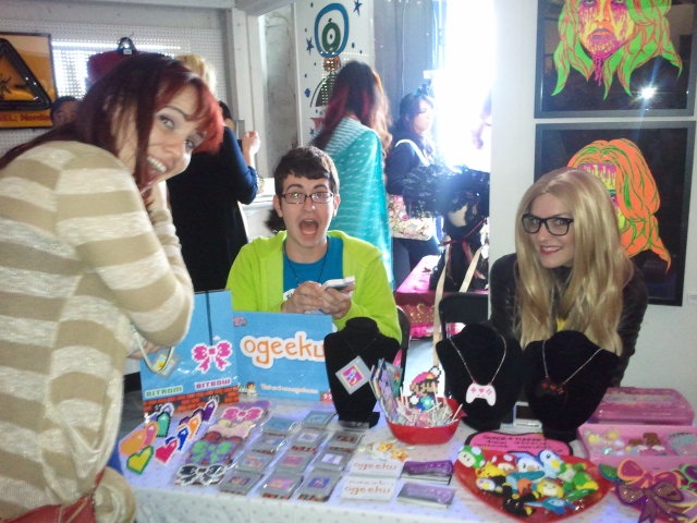 GeekyGlamorousandOgeeku