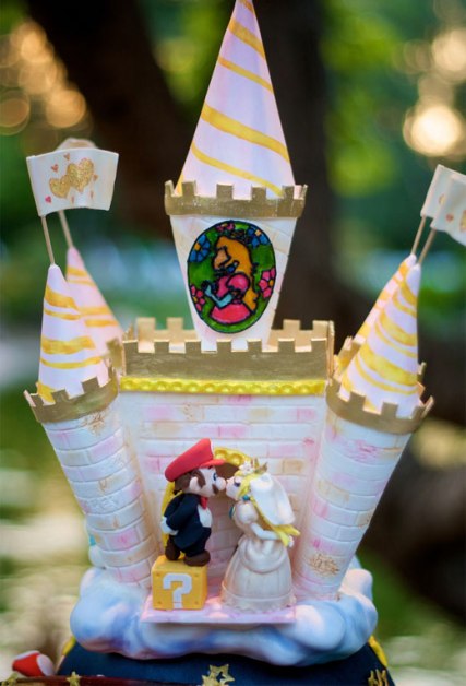 mario_peach_wedding_cake